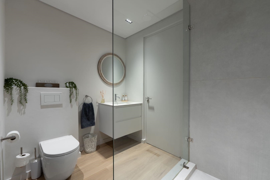 2 Bedroom Property for Sale in Sea Point Western Cape